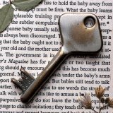 フランス 1930-1950年代頃 刻印『2909』アンティークキー 真鍮製古い鍵 (約8.4cm) Antique French Skelton Key Brassなど新着アップ