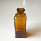 イギリス アンティークガラス アンバーカラー瓶 英国インテリア雑貨 (約高さ9.7cm) [EY8967]