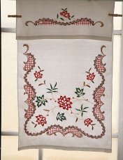 画像2: 〈ヨーロッパ〉アンティークオーバータオル　フラワー手刺繍とヘムステッチ (2)
