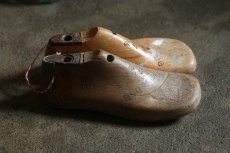 画像9: 〈ベルギー〉子供用　ブロカント木製靴型 (9)