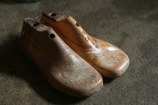 画像10: 〈ベルギー〉子供用　ブロカント木製靴型 (10)