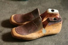 画像4: 〈ベルギー〉子供用　ブロカント木製靴型 (4)