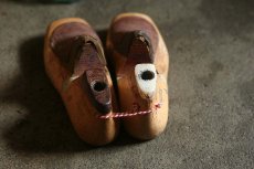 画像5: 〈ベルギー〉子供用　ブロカント木製靴型 (5)