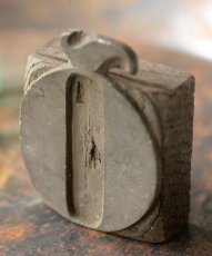 画像1: 〈ベルギー〉ブロカント　木製とメタルのプリンターブロックEdge(エッジ)Q (1)