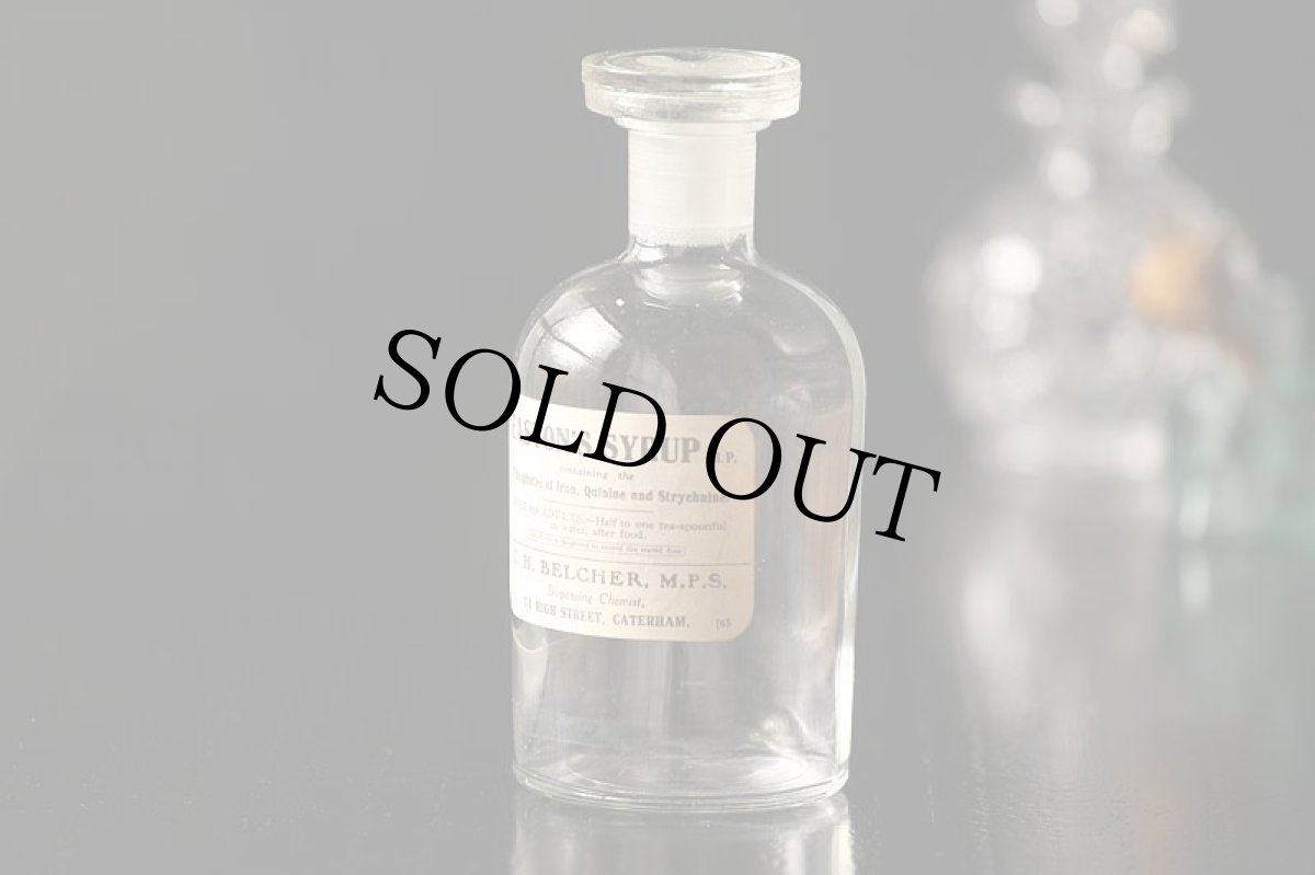 画像3: 〈イギリス〉 英字ラベルガラスボトルガラスキャップ付き (約高さ14.6cm) (3)