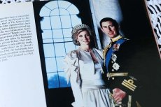 画像7: 〈英国〉エリザベス女王 即位＆戴冠40周年記念本 (7)
