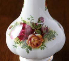 画像4: 〈ROYAL ALBERT〉オールドカントリーローズのフラワーベース花瓶 (4)