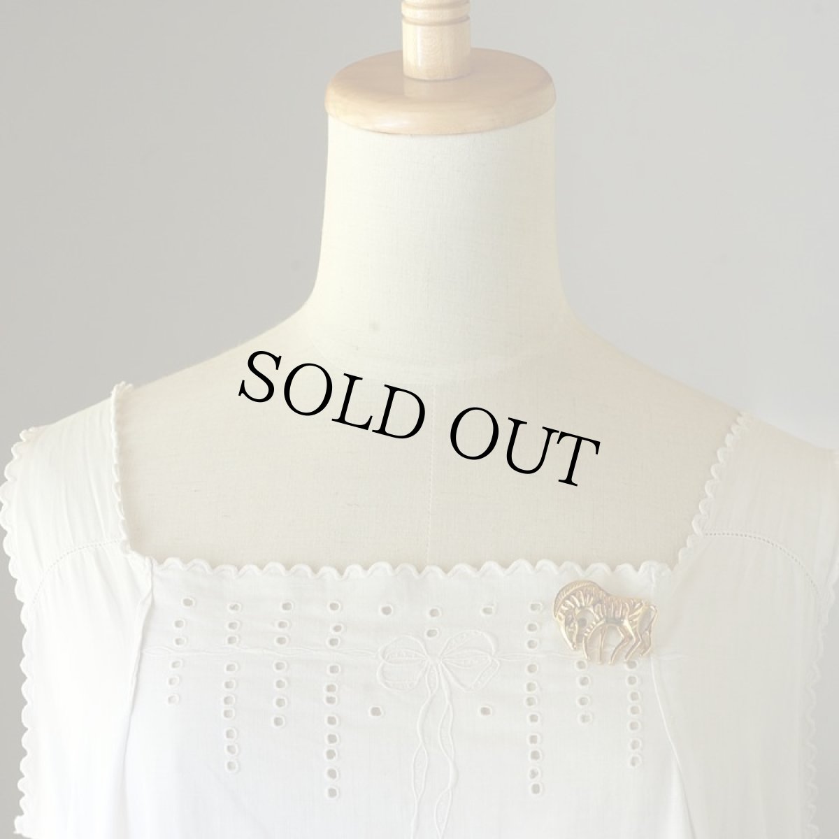 画像2: 〈イギリス〉1960-70年代 ゴールドプレートのシマウマブローチ  (2)