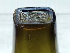 画像10: 英国 アンティーク ガラス雑貨 オリーブグリーンの ZOMOGENガラスボトル (高さ約17.0cm) (10)