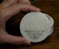 画像5: イギリス アンティーク陶器 W.H.Dixon Chemists社 陶器ポット（約直径6.2cm） (5)
