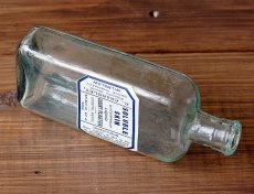 画像6: 英国アンティークガラス瓶 SOLUBLE SKIN 英字ラベル付き (約高さ 15.0cm) (6)