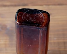 画像9: 英国アンティークアンバーカラーのガラス瓶 COCKS&DUNSFORD英字ラベル付き (約高さ 12.0cm) (9)