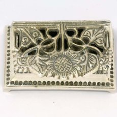 画像6: イギリス 英国銀器  1880年代 ビクトリア時代の重厚なスタンプ(切手)BOX (6)