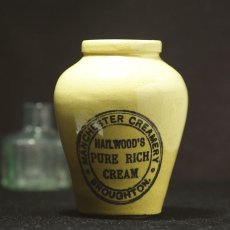 画像1: イギリス 1900年代 HAILWOOD'S PURE RICH CREAM陶器ポット (1)