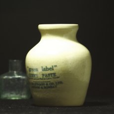 画像2: イギリス 1900年代 green label CURRY PASTE アンティーク  陶器ジャー (2)