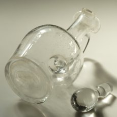 画像8: イギリス 1950年代 ミントソース アンティークガラスボトル (8)