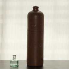 画像8: イギリス 大きな アンティーク 陶器ボトル (約 高さ30.5cm) (8)