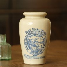 画像1: イギリス 1910年頃 アンティーク雑貨 陶器ボトル PURE RICH CREAM (約 高さ11.5cm) (1)