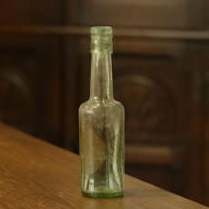 画像4: イギリス アンティーク瓶 ガラスストッパー付き GOODALL BACKHOUSE&Co(高さ約19.5cm) (4)