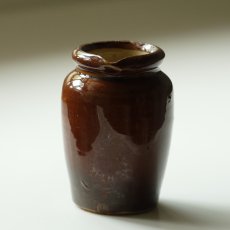 画像3: イギリス RICH CREAM 注ぎ口と取っ手付きアンティーククリーム陶器ポット（約 高さ9.3cm） (3)