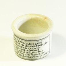 画像1: イギリス 1900年代 CLARKES MIRACULOUS SALVE小さな軟膏ポット (約高さ3.6cm) (1)
