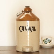 画像1: イギリス 大きなジンジャービアボトル CAMWAL アンティーク 陶器(約 高さ33cm) (1)