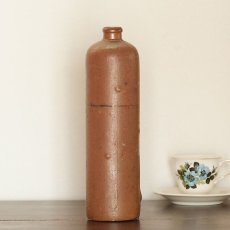画像1: イギリス 大きな アンティーク 陶器ボトル (約 高さ30.5cm) (1)