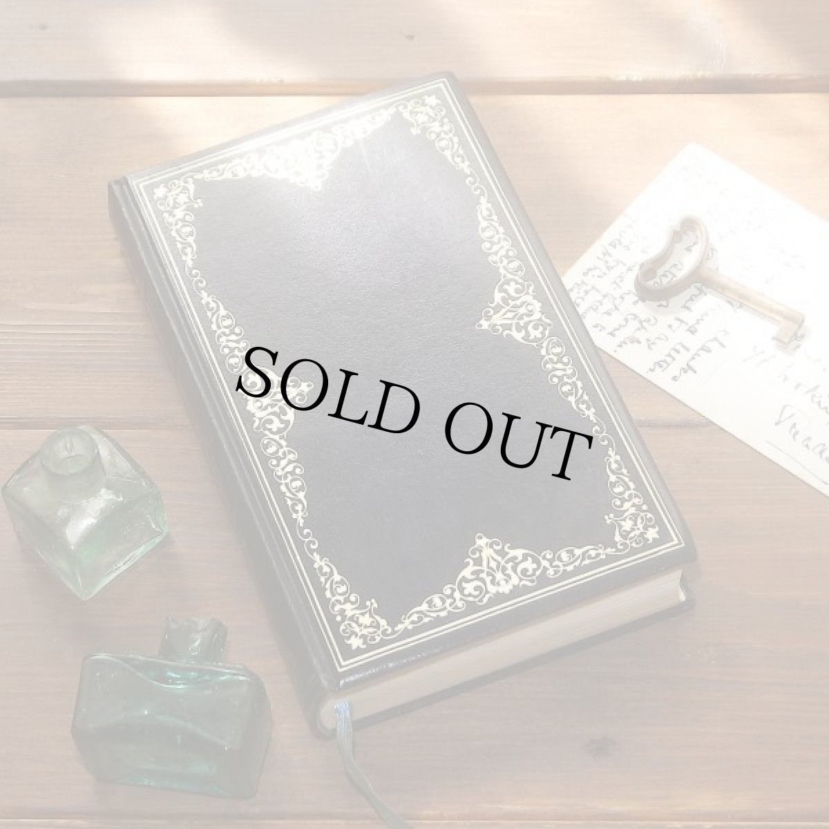 画像2: イギリス アンティーク本 ジキル博士とハイド氏 ロバート・ルイス・スティーヴンソン著 (2)