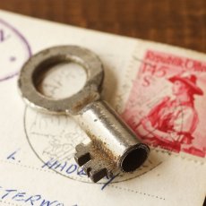 画像1: ドイツ アンティークミニキー 小さな古い鍵 約4.0cm (1)