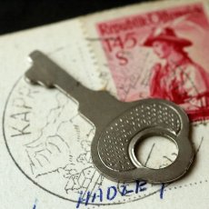 画像3: イギリス アンティーク 小さな小さな鍵 ミニミニキー 約3.7cm (3)