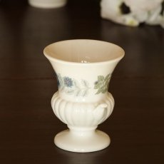 画像2: イギリス 1970-80s ウェッジウッド WEDGWOOD クレメンタイン URNスタイルの花瓶フラワーベース (2)