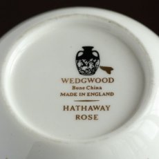 画像5: ウェッジウッド 1970年代 ハザウェイ・ローズ ぽってりしたフォルムの花瓶 フラワーベース (5)