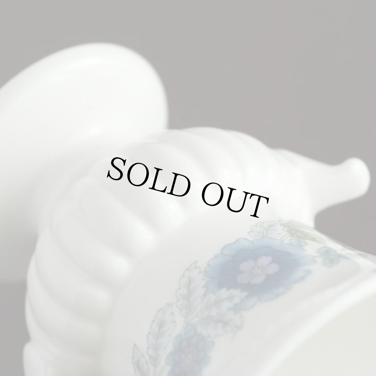 画像4: イギリス 1970-80s ウェッジウッド WEDGWOOD クレメンタイン URNスタイルの花瓶フラワーベース (4)