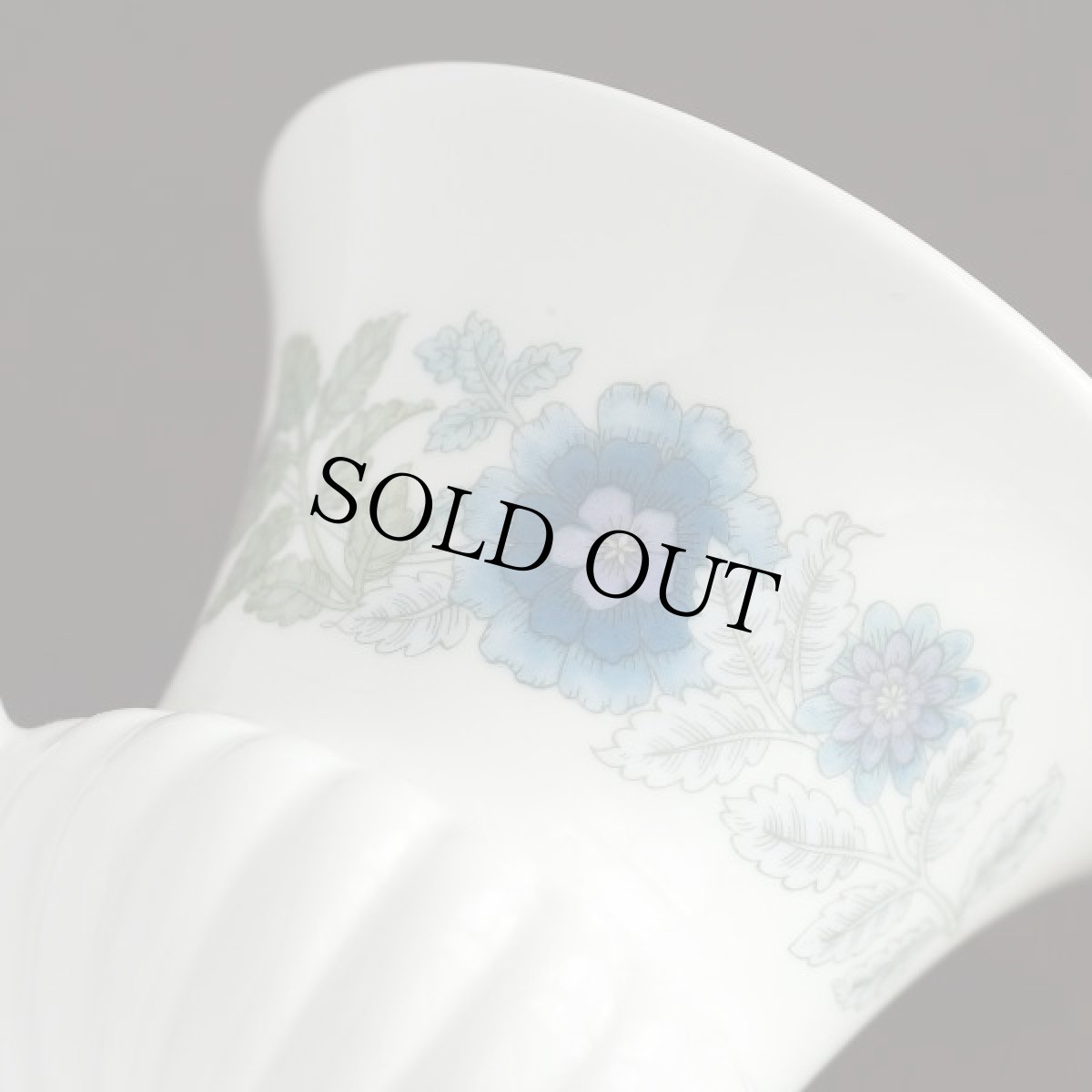 画像3: イギリス 1970-80s ウェッジウッド WEDGWOOD クレメンタイン URNスタイルの花瓶フラワーベース (3)