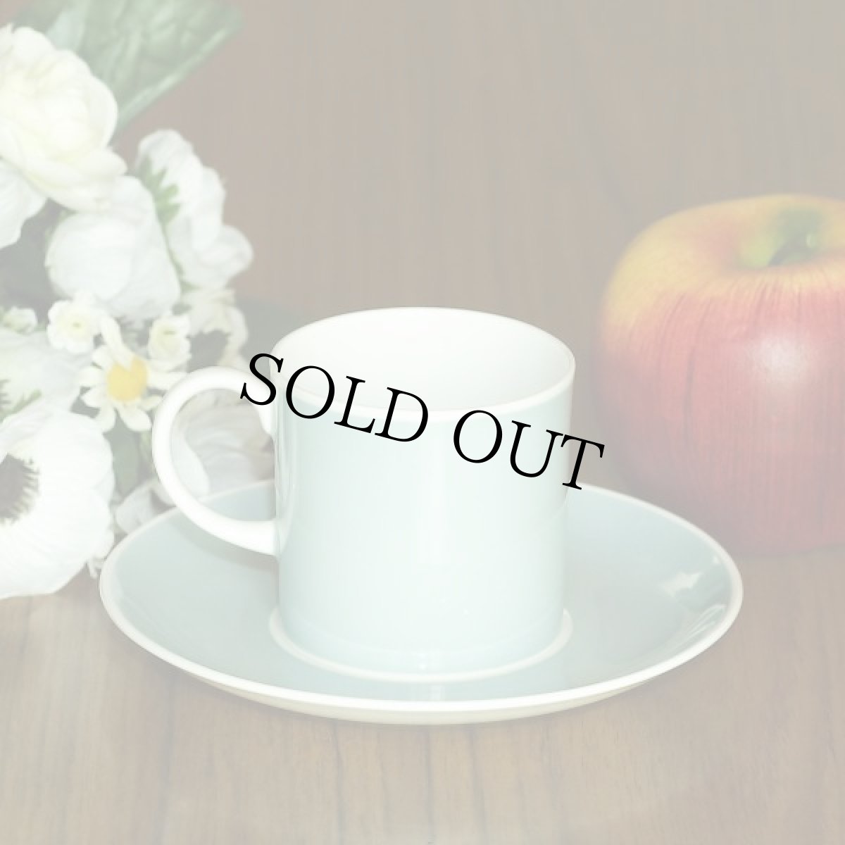 画像2: イギリス スージークーパー 1960年代 フラワーモチーフカップ＆ソーサー ペールブルー (2)