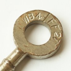 画像3: イギリス アンティークドアキー GIBBONS製古い鍵 刻印WB4/FF27 約7.9cm (3)