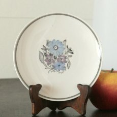 画像1: (在庫0/2)イギリス スージークーパー 愛らしいライラックと青いお花のテーブルプレート (約16.6cm) (1)