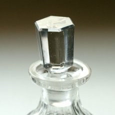 画像2: イギリス 1940-1970年代 アンティーク クリスタルガラスボトル(約14.9cm) (2)