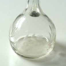 画像8: イギリス 1940-1970年代 アンティーク ガラスボトル(約16.8cm) (8)