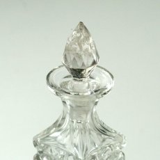 画像3: イギリス 1940-1970年代 アンティーク ガラスボトル(約13.2cm) (3)