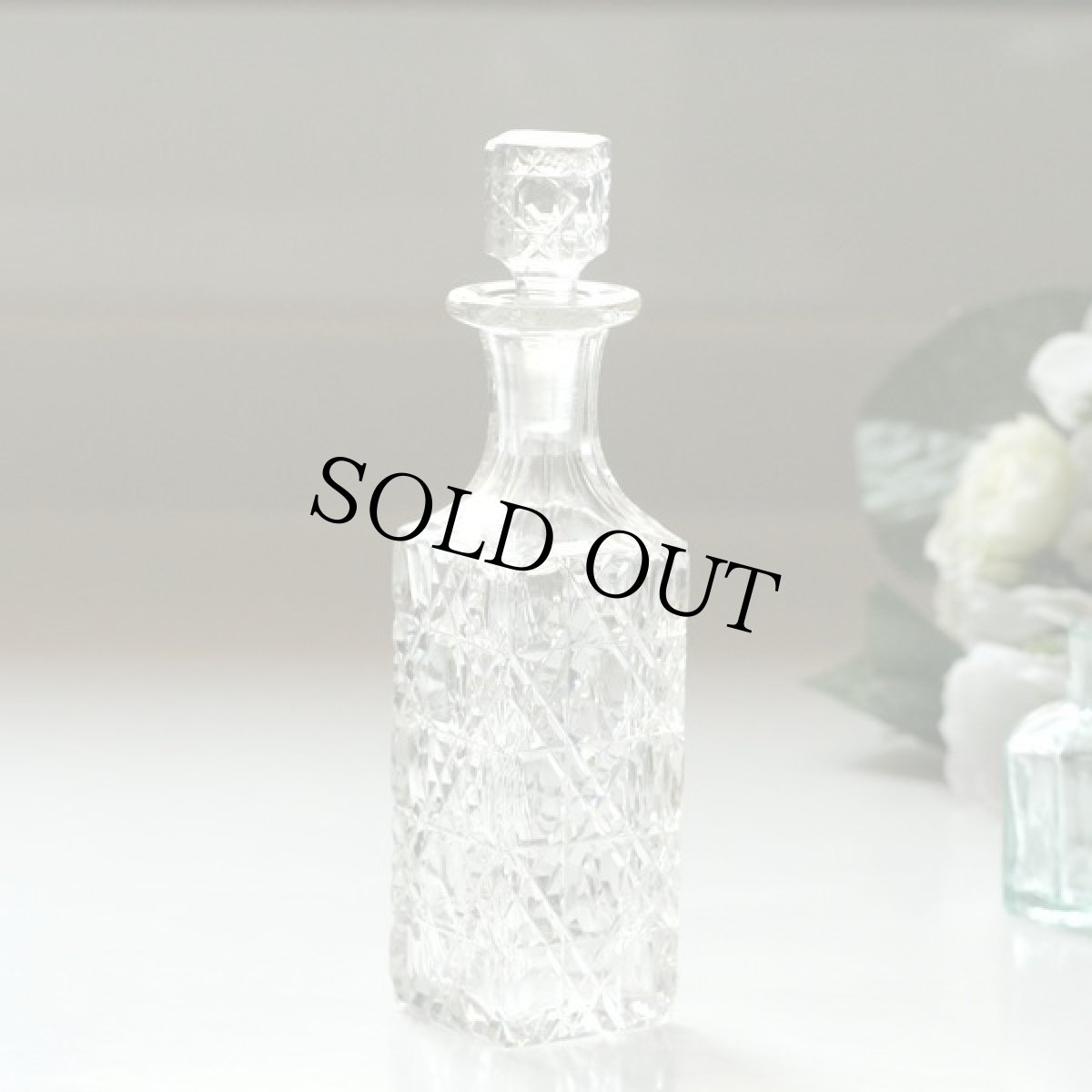 画像2: イギリス 1940-1970年代 アンティーク クリスタルガラスボトル(約16.8cm) (2)