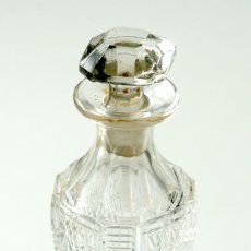 画像2: イギリス 1940-1970年代 アンティーク ガラスボトル(約11.7cm) (2)