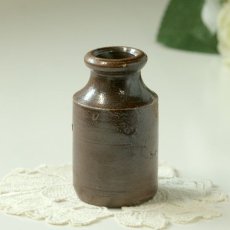 画像1: イギリス 1870-1890年代 アンティーク陶器ボトル (7.6cm) (1)