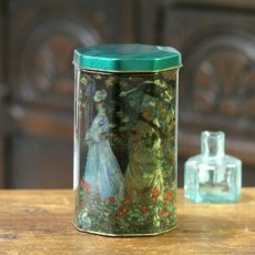 画像1: イギリス アンティーク八角形缶 貴婦人 緑蓋 (1)