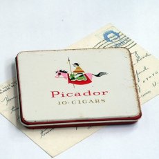 画像1: (在庫0/2)イギリス ヴィンテージ缶 Picador タバコ缶 (1)