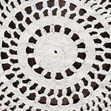 画像2: イギリス クロッシェレース 玉編み ナチュラルカラー ドイリー 直径27cm  (2)