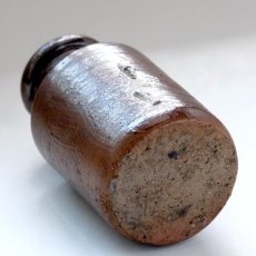 画像4: イギリス 1870-1890年代 アンティーク陶器ボトル (8.1cm) (4)