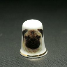 画像2: イギリス パグ犬 英国陶製シンブル(指貫) (2)