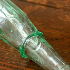 画像4: イギリス アンティーク ガラス瓶  (約 高さ19.2cm) (4)