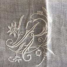 画像3: 〈西ヨーロッパ〉マデイラのビンテージホワイトコットンハンカチ イニシャル手刺繍R (3)